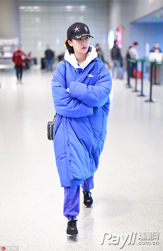 杨紫黑色阔腿牛仔裤,杨紫健身裤