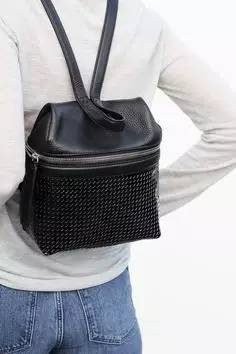 花大钱买大牌包，花小钱买心机包