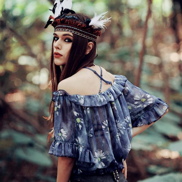 夏日衣橱中，怎可缺少一丝小性感的潮单品