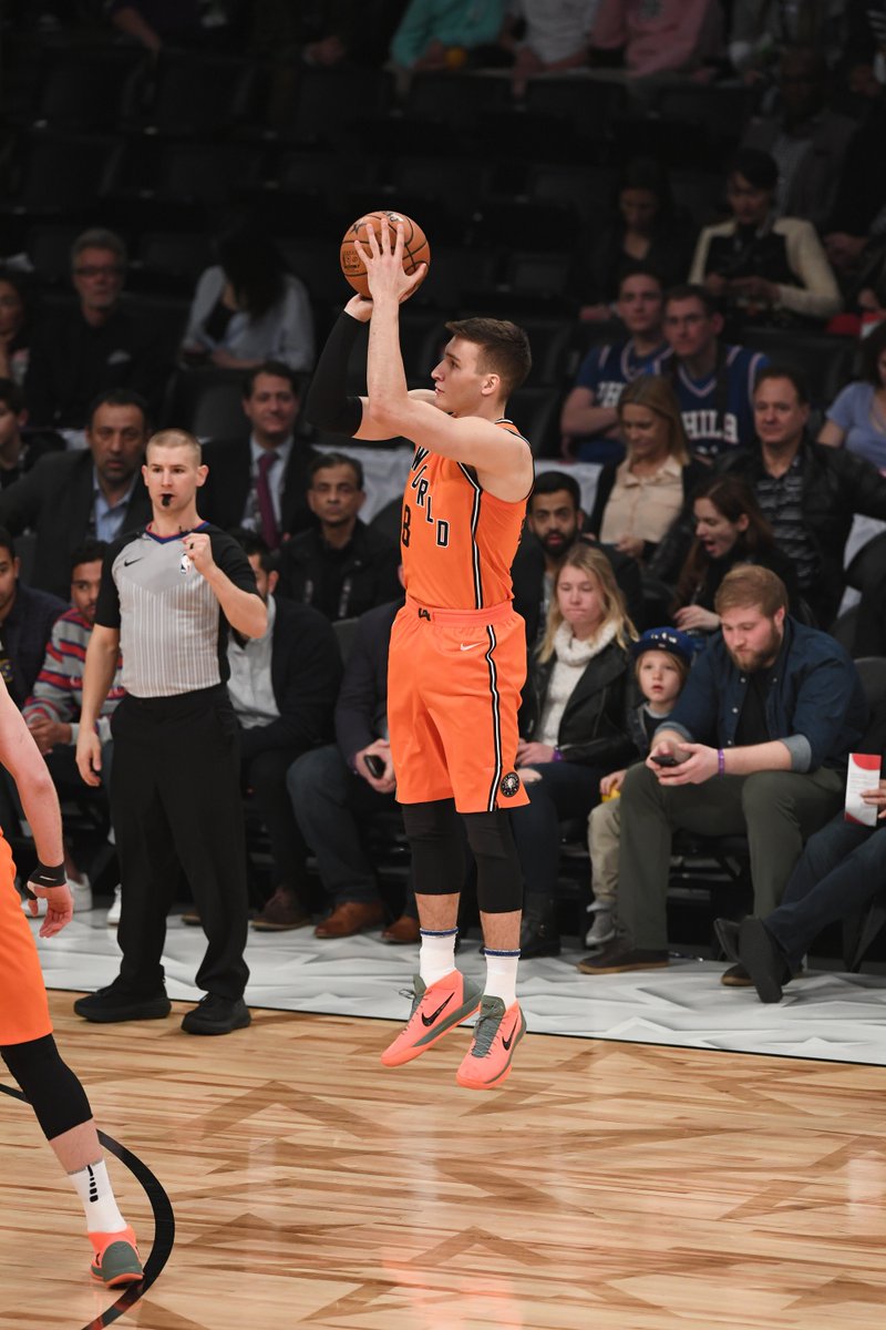 Quavo为了竞争名人赛MVP竟……盖翻了美女主播瑞秋!