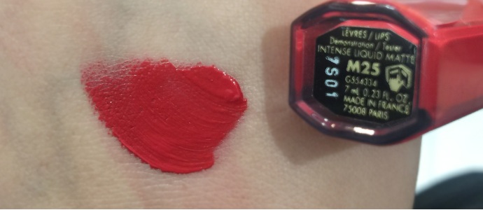 嘴唇不干还不掉色的唇釉推荐,怎么吃都不脱色的唇膏