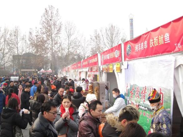 绝地求生被平底锅打哭女生,绝地求生平底锅打爆装甲车