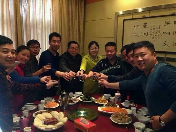 一个公务员写的同学聚会书火了,一个公务员写的同学聚会