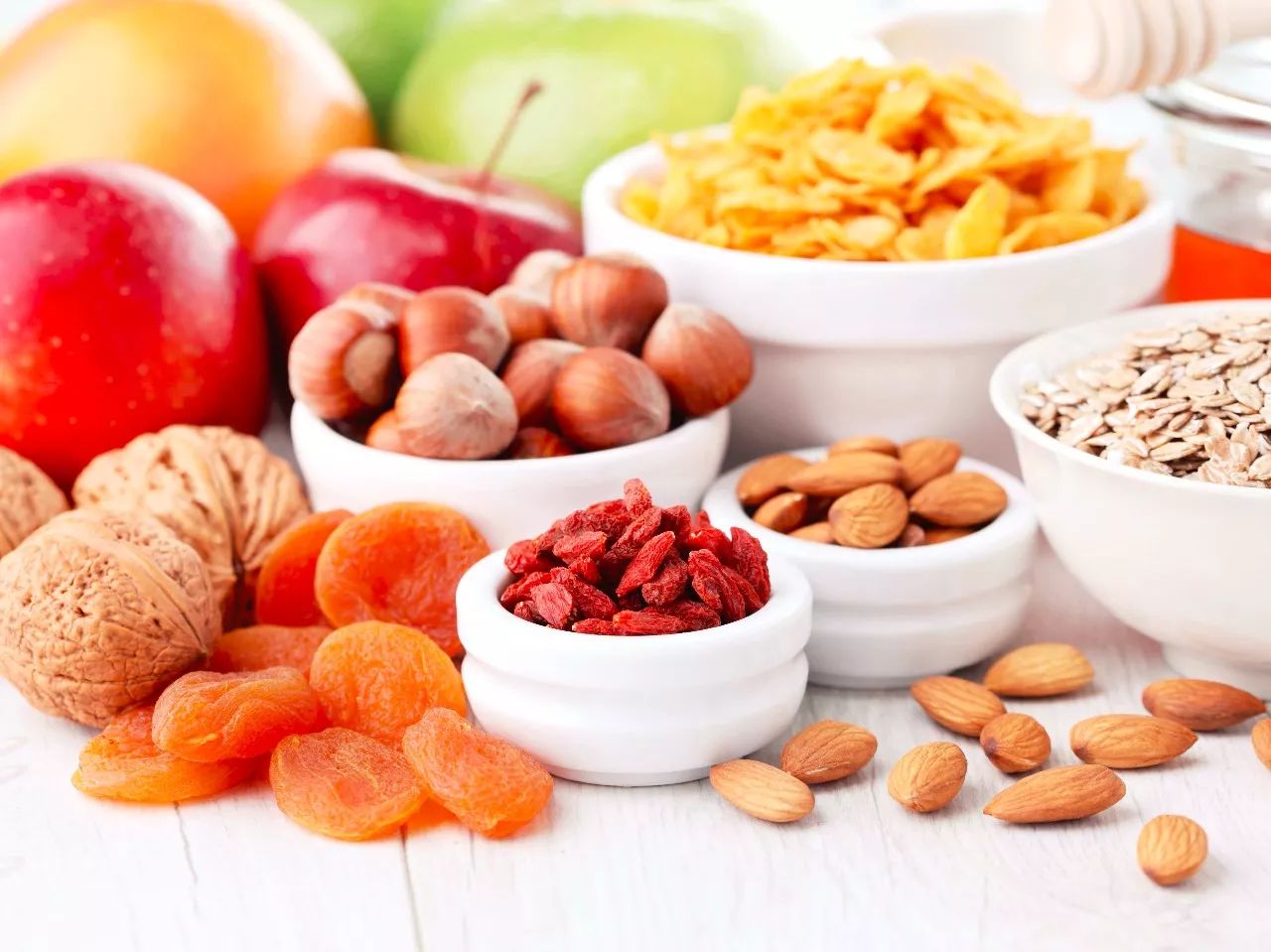 老人经常失眠吃什么食物可以缓解,哪些食物有助于睡眠缓解失眠