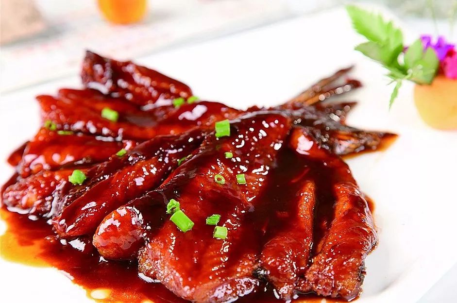 一条鱼的36计③|打草惊蛇剁椒鱼借尸还魂赛螃蟹抛砖引玉吃鱼糕