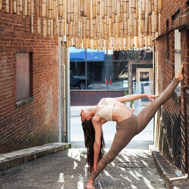 花两万去学瑜伽，如今她的私人课程一节课1800