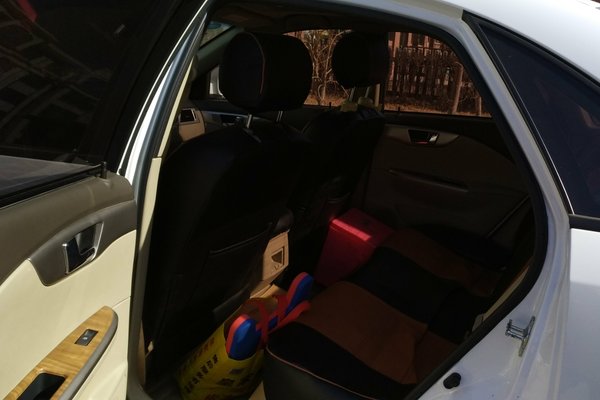 别克凯越2010款和2012款,别克凯越2015款与2013款区别