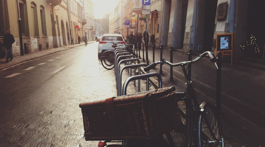 网上买的外卖服装可以用吗,还可以在网上买衣服吗