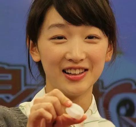 如何判断自己的眼睛的年龄,听说从一个人的眼睛可以看出年龄