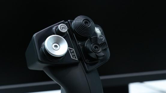 罗技x52评测视频,罗技x56飞行摇杆设置教程