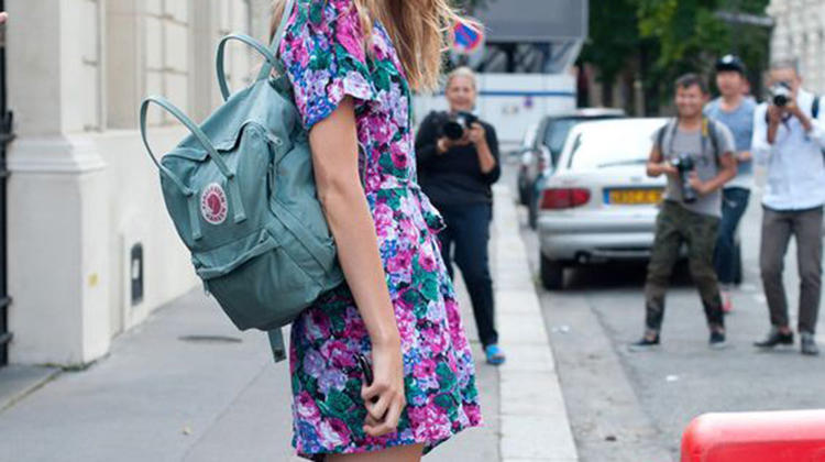 属于裙子和双肩包的惬意时光!