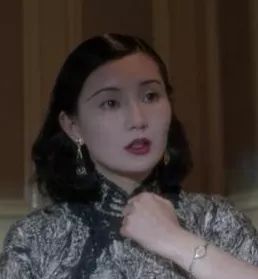 王祖贤复古港风口红色,李嘉欣酵色口红