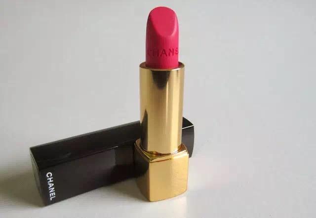 香奈儿值得入的口红色号,香奈儿口红必买色号试色