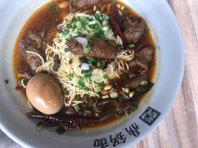 重庆最火的早餐小面,重庆人的早餐从一碗小面开始