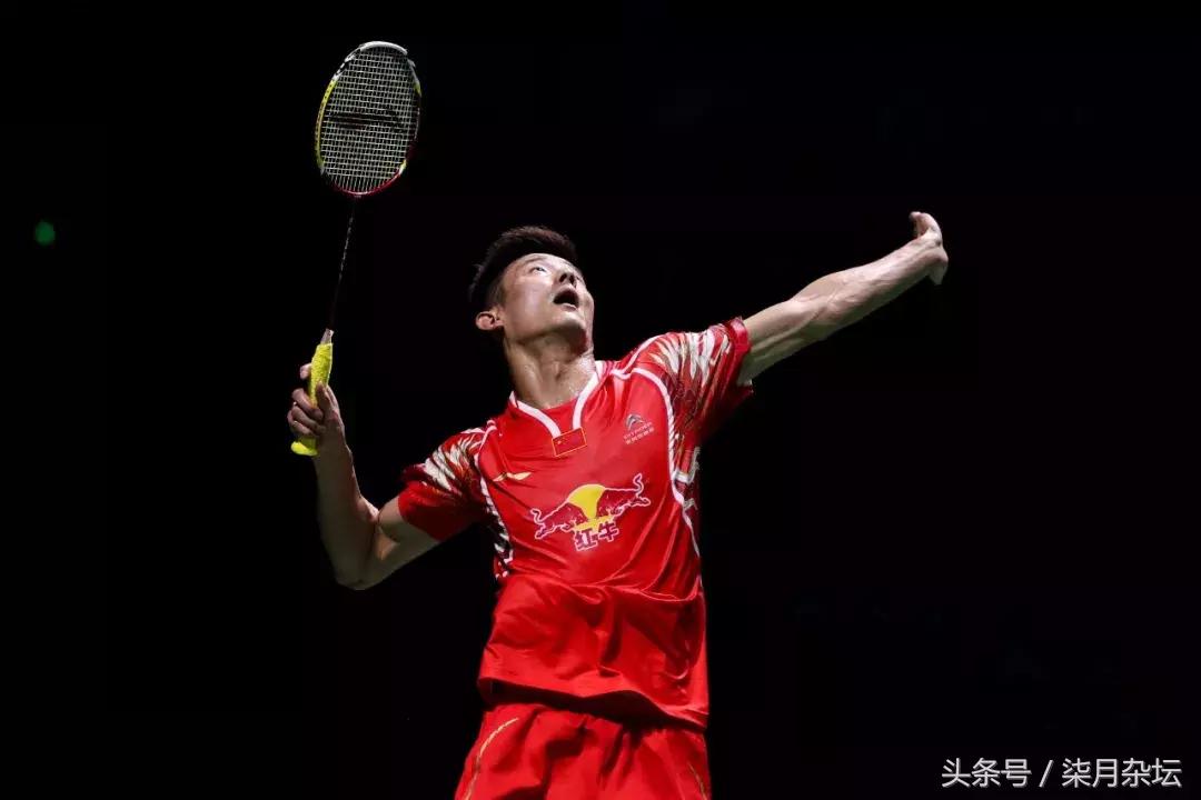 如何打好羽毛球高远球,羽毛球学习高远球前热身动作