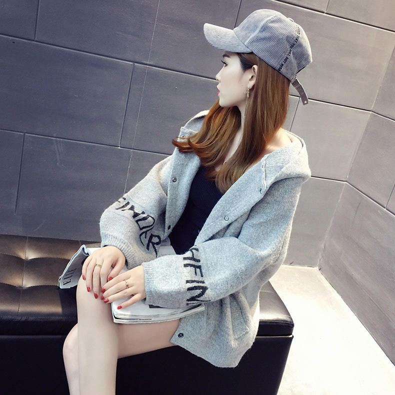 矮个子棒球服显高穿搭,矮个子棒球服时尚显高