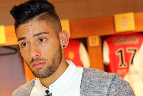 与丁丁睡了2年的男人来中超了:24岁亿级独狼带大连突!