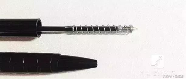 手机充电充一下断一下怎么解决,手机充电线动不动就断