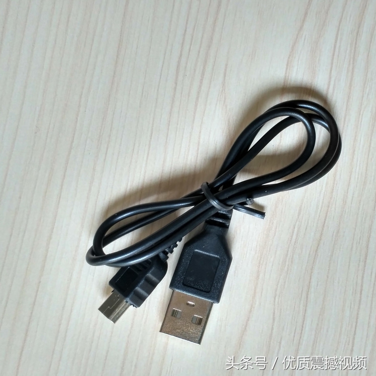 充电数据线接口类型介绍,数据线发展至今总共有几种接头