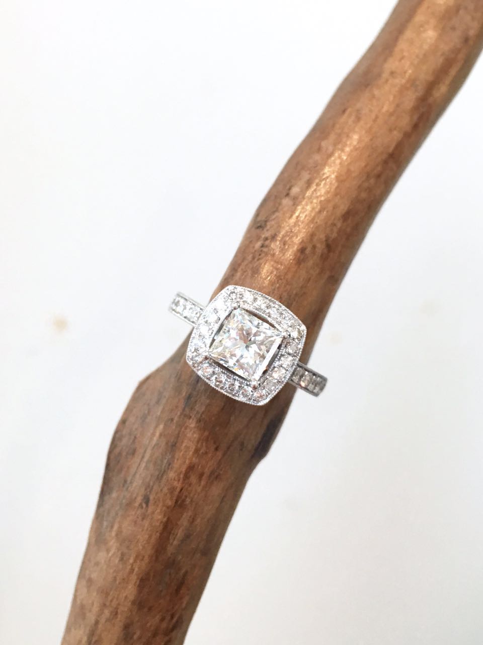 婚戒钻石如何挑选,如何挑选钻石婚戒解答