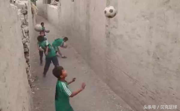 *疆新**女孩万里追梦，这里是片承载国足希望的足球沃土