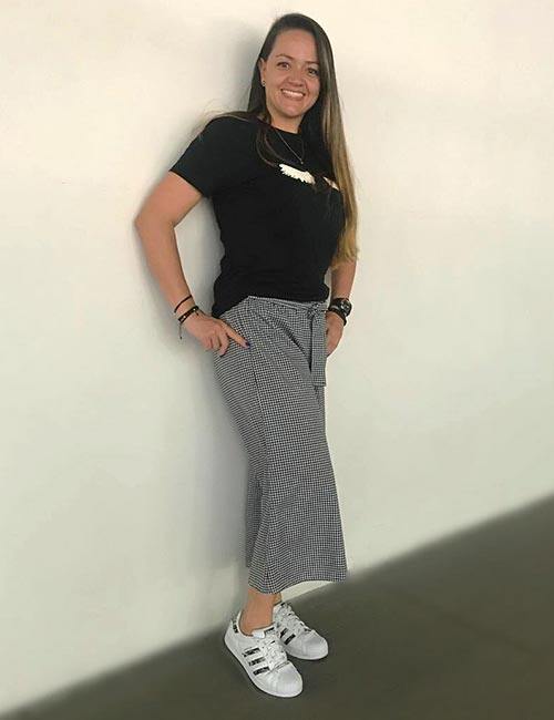 七分裙裤怎么搭配上衣才好看,裙裤怎么搭配比较好看呢