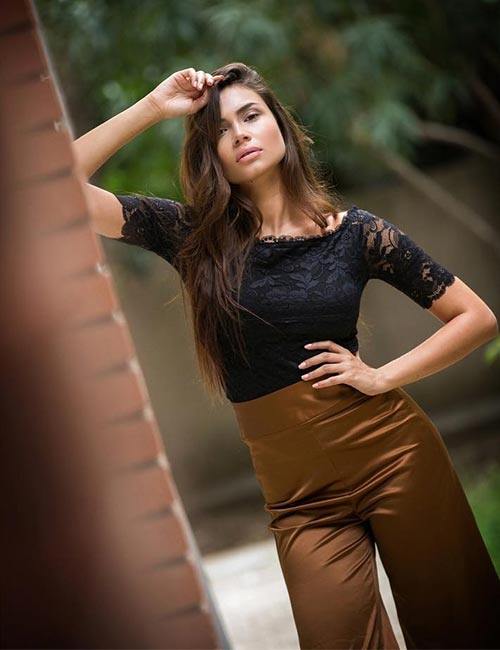 七分裙裤怎么搭配上衣才好看,裙裤怎么搭配比较好看呢