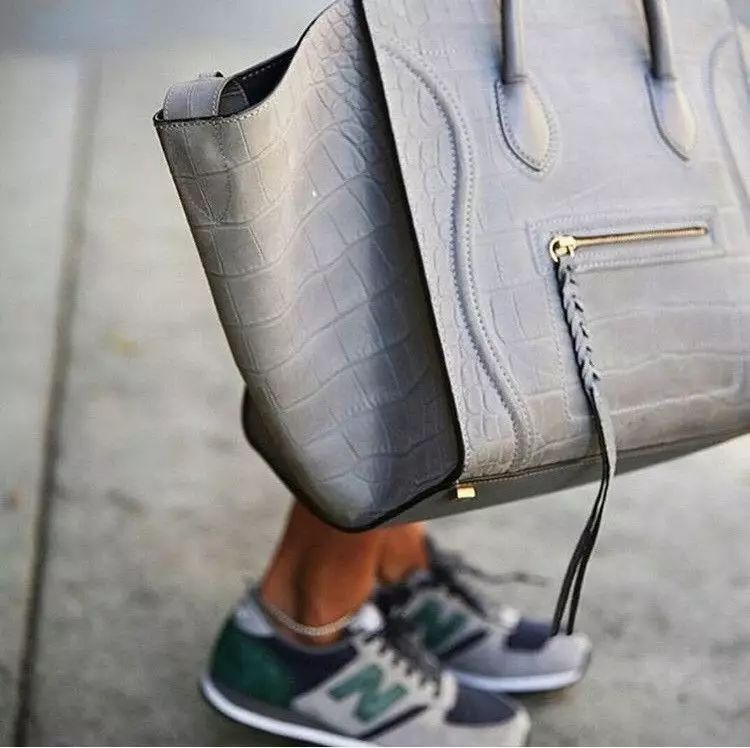 开工大吉带的东西,适合上班族的几款大牌包包分享