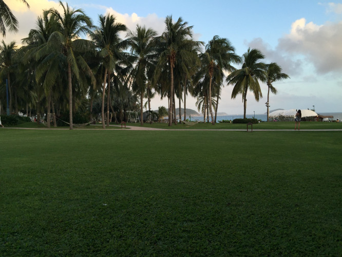 带上父母去看海完整视频,带你去三亚一起看海享受亲子时光