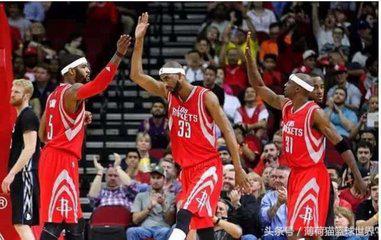 恩比德对阵篮网砍下26分,恩比德70分18篮板76人