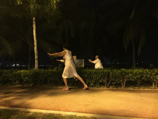 带上父母去看海完整视频,带你去三亚一起看海享受亲子时光