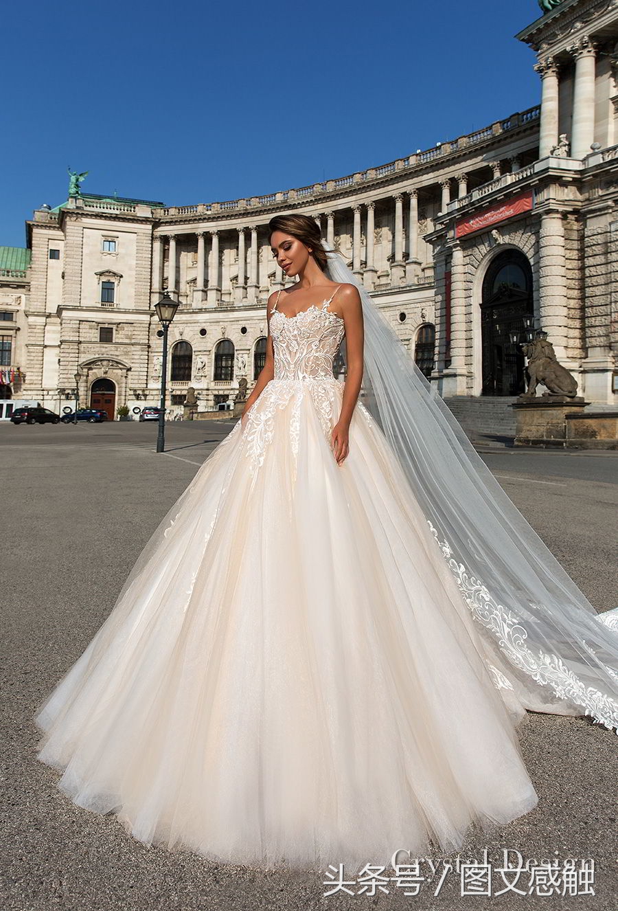 水晶设计2018婚纱“皇家花园”及高级定制新娘礼服