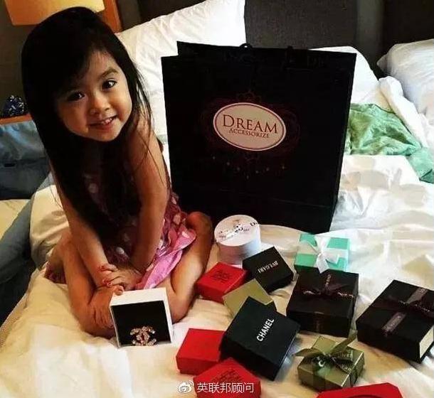 如果你喜欢奢饰品,来看看这波富炫的,吓掉了本佛系青年的保温杯