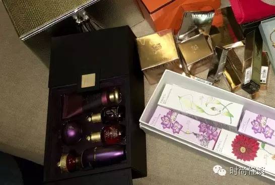 蒋欣捐款200万,蒋欣演樊胜美收红包收到手软