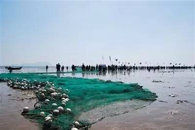 青岛黄岛最清澈最好玩的海边,青岛和黄岛哪个更适合旅游