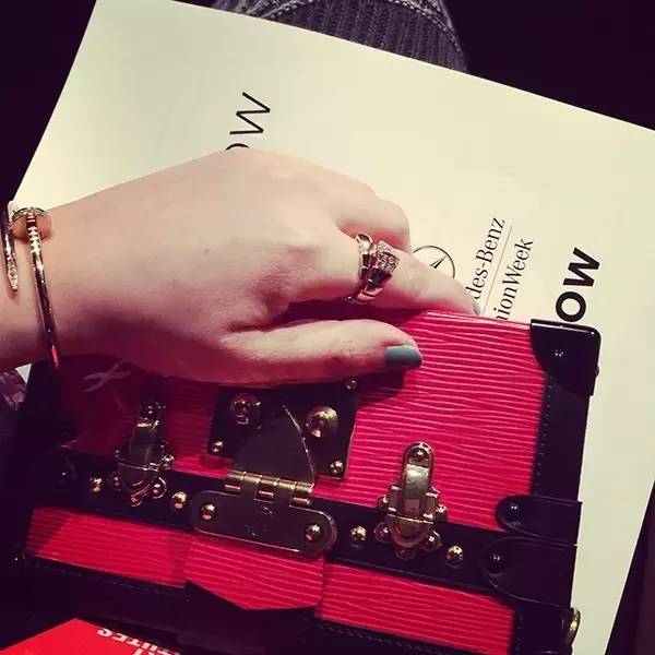 你买买买只想着剁手,人家买买买咋就当上了霸道女总裁!