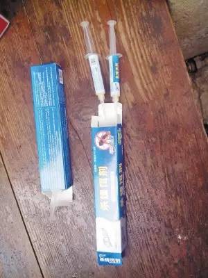 快提醒爸妈：如果有人上门换电表、装防盗器、杀蟑螂，一定提高警惕！丢钱事小。。