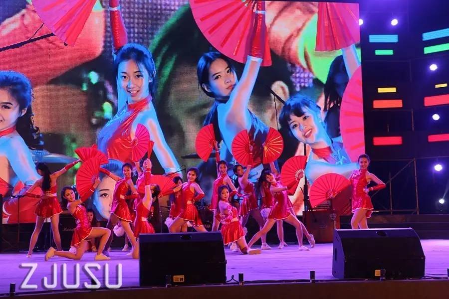 浙大最美啦啦队表演视频,浙江卫视浙大啦啦操队