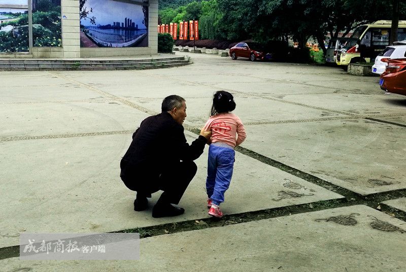 小孩摔伤幼儿园提供不了监控,5岁女孩幼儿园受伤时监控缺失