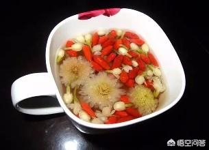 睡觉老是凌晨两三点突然醒来,凌晨三点醒来身上出汗是怎么回事