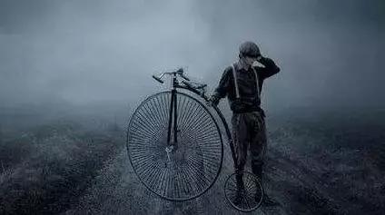 害怕被陌生人注视,害怕被很多目光注视