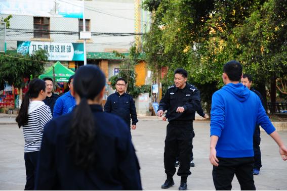 做一名缉毒警察,缉毒警察上班的第一天