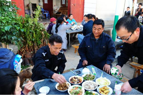 做一名缉毒警察,缉毒警察上班的第一天