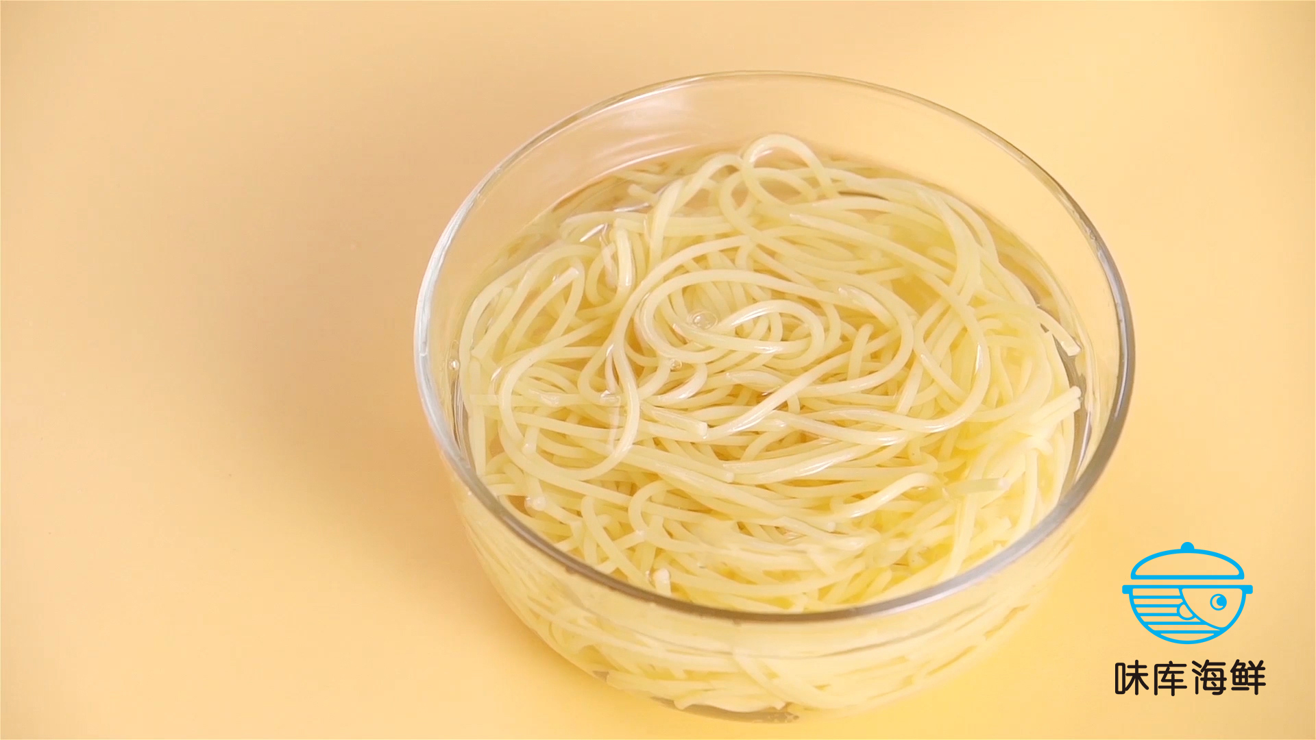 意式奶油蒜香虾意面,奶油柠檬汁虾意面