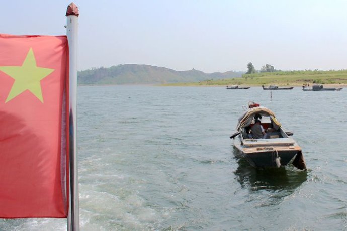 中朝边境美丽的风景,中朝边境桃花盛开的地方