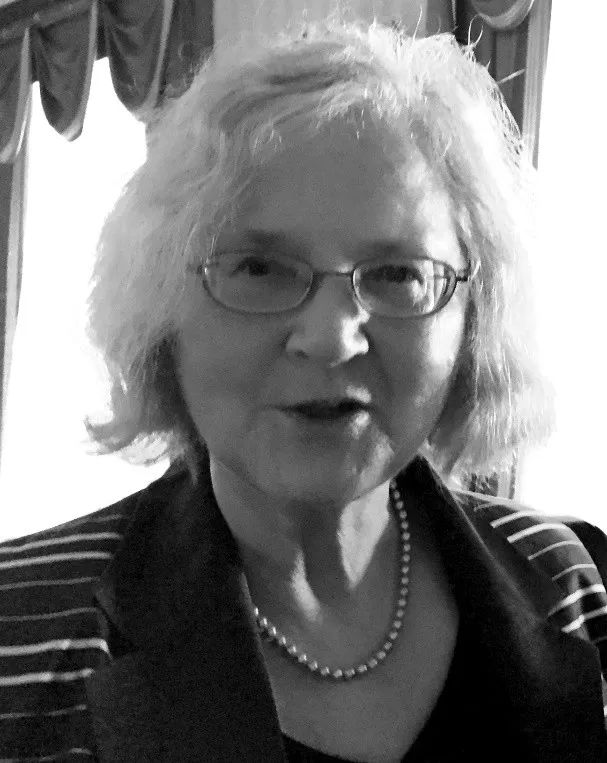 康桥女生游泳,康桥小镇女孩