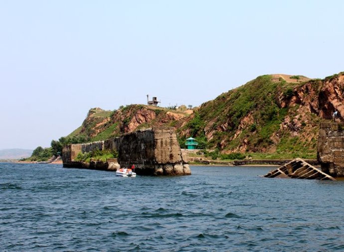 中朝边境美丽的风景,中朝边境桃花盛开的地方