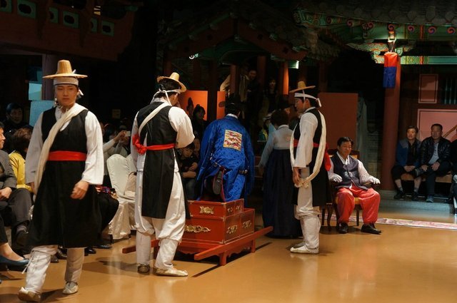 神威的旅行日记：韩国80后传统婚礼