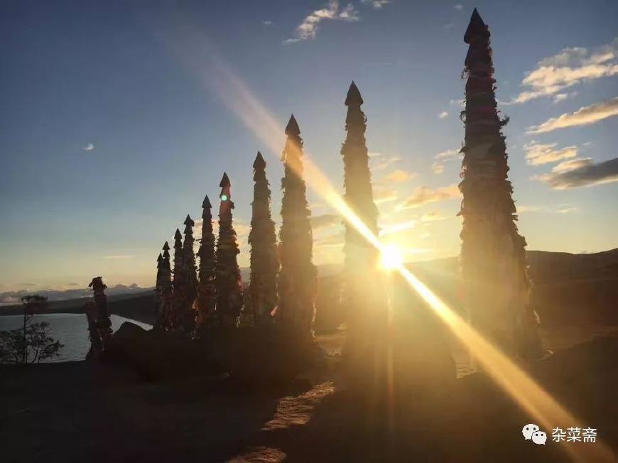 贝加尔湖寻游记,贝加尔湖的清晨和贝加尔湖畔