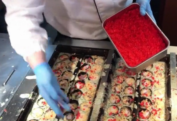 日本正宗章鱼小丸子有几种口味,日本美食之章鱼小丸子